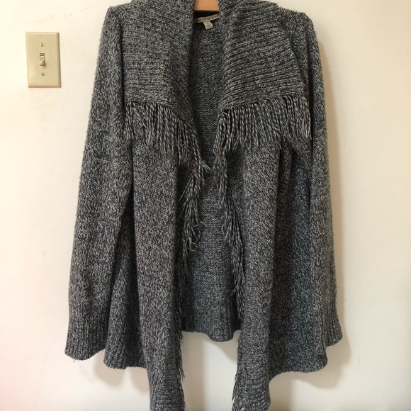 Oversized Fringe Cardigan - Picture 2 of 3
